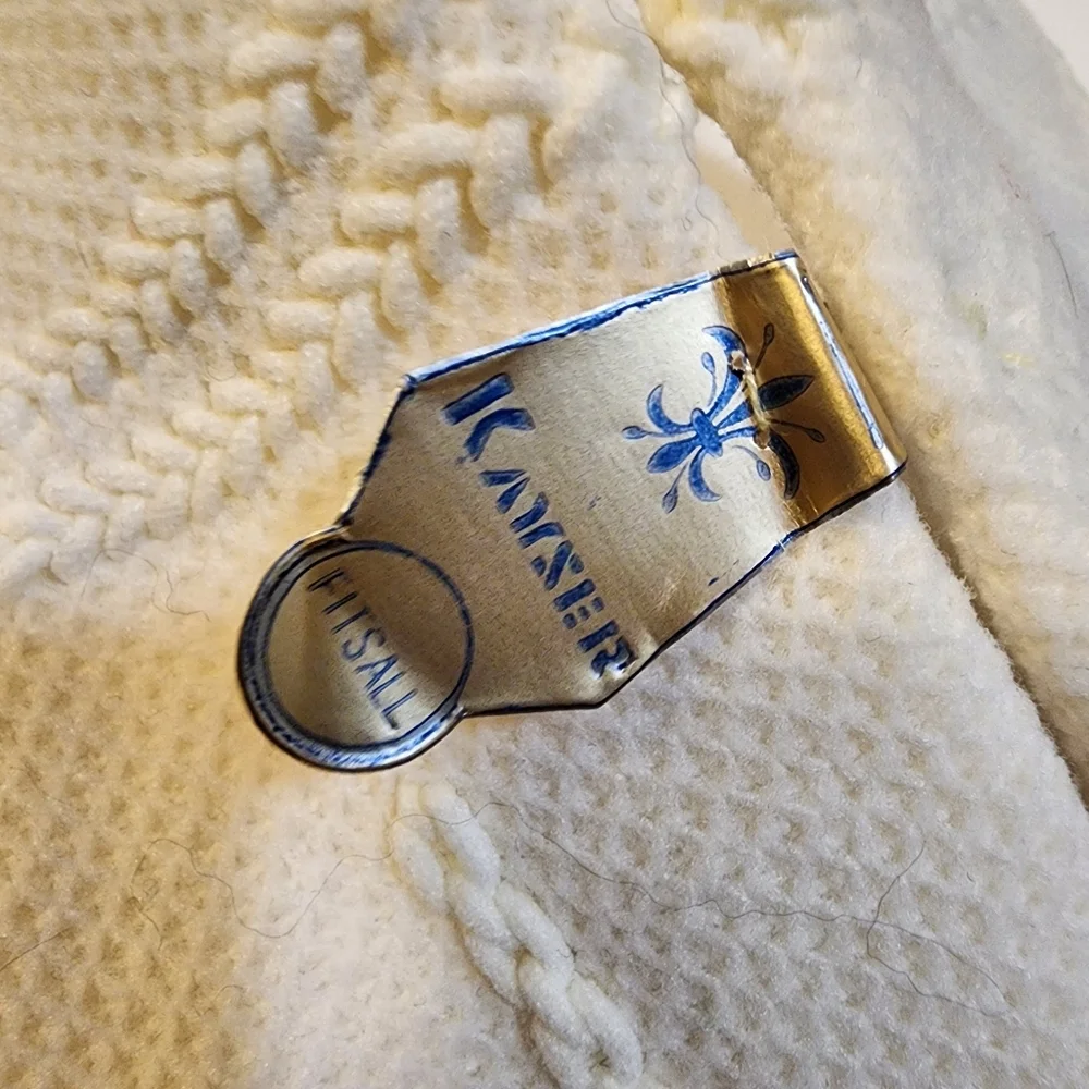 KAYSER Cream Fits All Knit Winter Gloves New With Tags